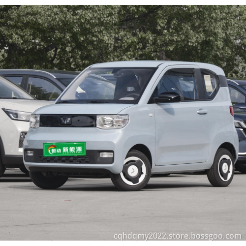 بيع صيني Hot Sale SGMW 4 عجلات سيارات رخيصة للبيع Mini 120km Confort Edition سيارة كهربائية